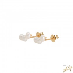 Aretes tipo ear cuff con 3 perlas de agua dulce  en oro amarillo de 18 Kts.